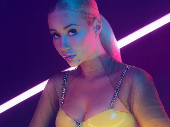 Iggy Azalea egyedül is jól érzi magát