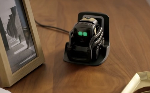 Megérkezett az első igazi otthoni robot