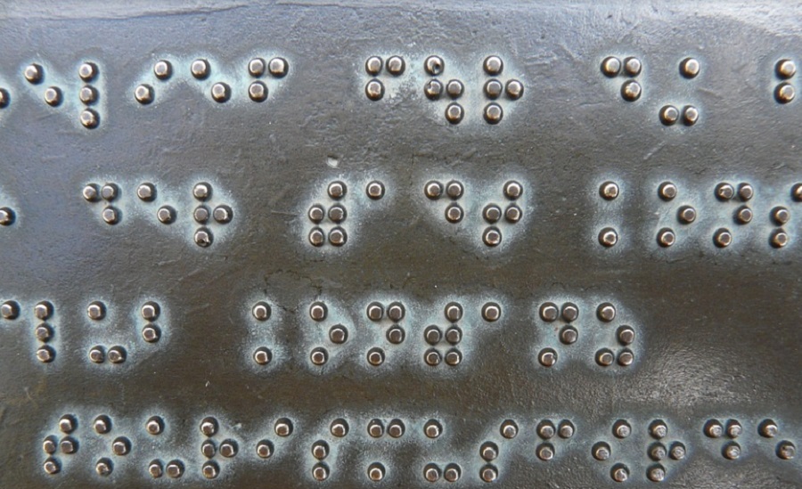 A vakoknak ma már nemcsak a Braille-írás segíthet - a mesterséges intelligencia is