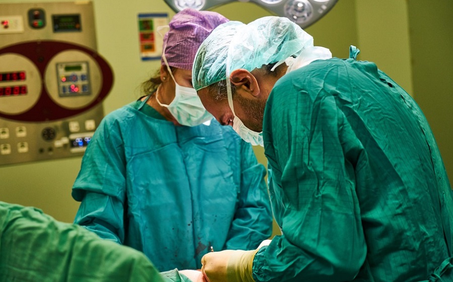 A mesters&eacute;ges intelligencia seg&iacute;ts&eacute;g&eacute;vel az orvosok műt&eacute;t szimul&aacute;torral is gyakorolhatnak