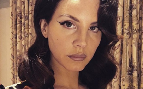 Lana Del Rey bajban van – koncertjét is lemondta