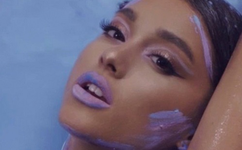 Felfüggesztette fiókját Ariana Grande