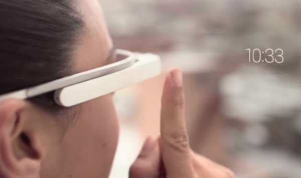 A Google Glass hasznos információkkal segít