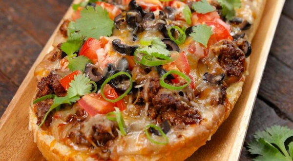Taco-s pizza kenyér - ízletes, harmonikus és telítő