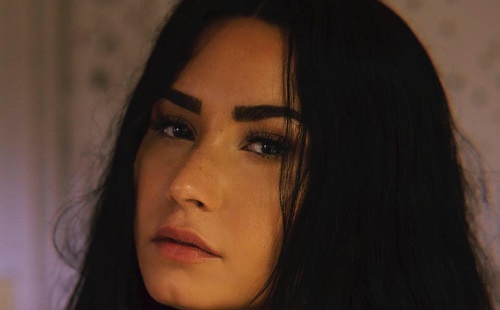 Demi Lovato visszatért az alkoholhoz