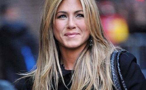 Jennifer Aniston boldog egyedül is?