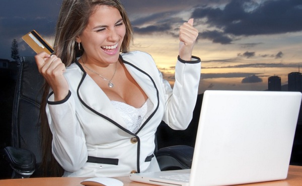 A v&aacute;s&aacute;rl&aacute;ssal kapcsolatban is gyorsan &eacute;s hat&eacute;konyan seg&iacute;t a mesters&eacute;ges intelligencia szoftver