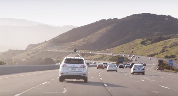 A mesters&eacute;ges intelligencia vez&eacute;relt aut&oacute;k mindent magukt&oacute;l csin&aacute;lnak