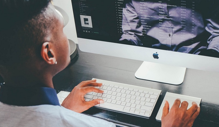 A j&ouml;vőben nagyobb szerepet kapnak majd az emberi kreat&iacute;v feladatok