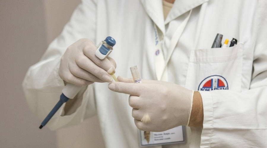 A kezel&eacute;sek hat&eacute;konys&aacute;g&aacute;t is fel tudja m&eacute;rni ezent&uacute;l a mesters&eacute;ges intelligencia