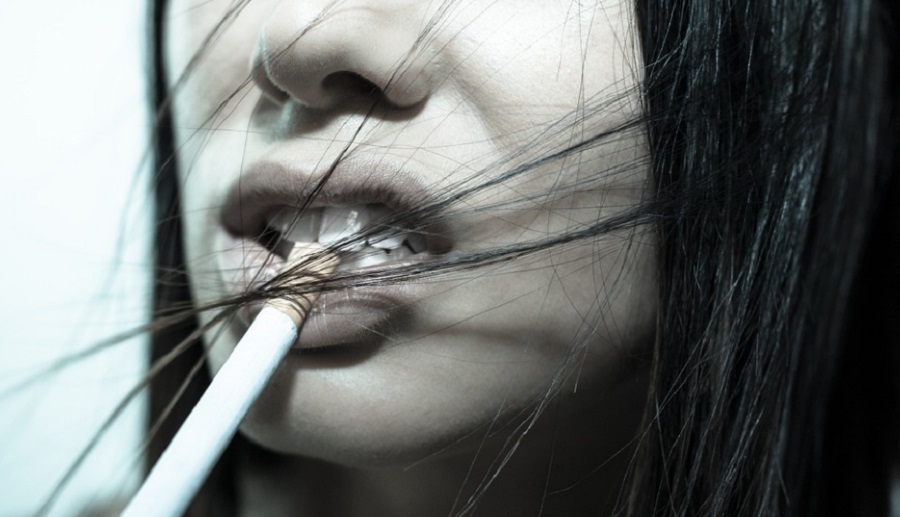 A dohányosok elveszítik a fogbél természetes védelmét