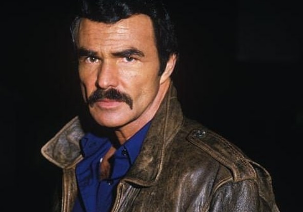 Burt Reynolds 82 évesen szívroham következtében halt meg