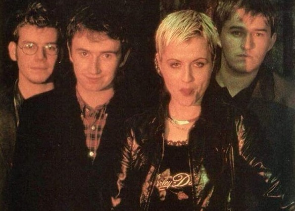 Dolores O'Riordan a Cranberries zenekarral