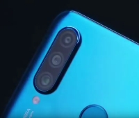 A Huawei Nova 4e szelfiben nagyon erős, de a hátlapi kamera is kiváló képeket készít