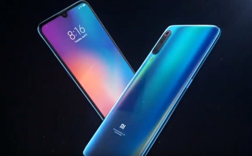 Super AMOLED kijelző, Snapdragon 855 és tripla hátlapi kamera a Xiaomi Mi 9-ben