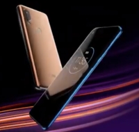 A Motorola One Vision előlapi kamerája az érintőképernyőbe van integrálva