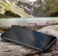 Bírja a gyűrődést az LG X6 okostelefon