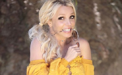 Kiengedték Britney Spears-t a klinikáról