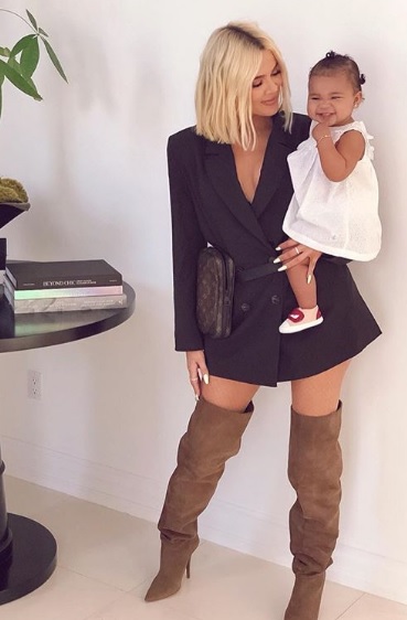 Khloe Kardashian és kislánya, True