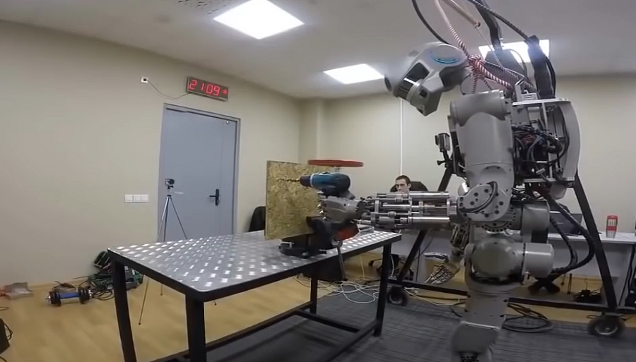 Humanoid robot távozott a világűrbe 