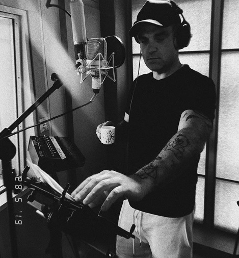 robbie_williams_studio_1