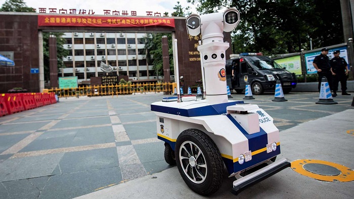 Robotjárőrök álltak szolgálatba egy kínai városban