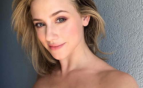 Lili Reinhart a Covergirl új arca