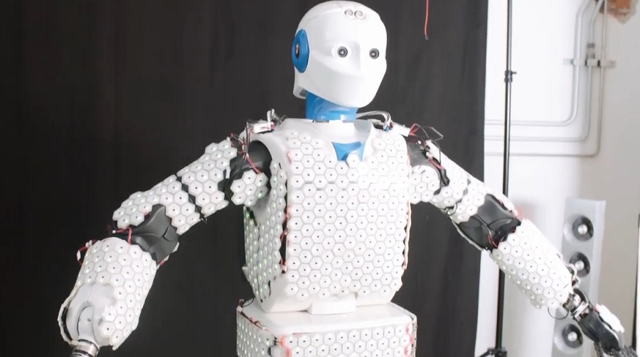 Érzékelőkkel alkottak mesterséges bőrt a kísérleti robotra