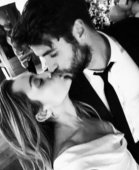 Miley Cyrus és Liam Hemsworth házasok