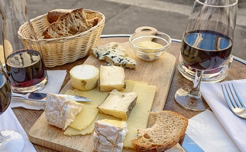 A sajt 5 meglepő előnye – fogyni is segít