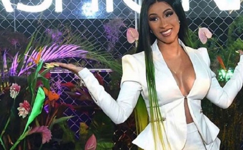 Cardi B műtéti komplikációk miatt mondta le fellépéseit