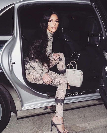 kim_kardashian_auto_1