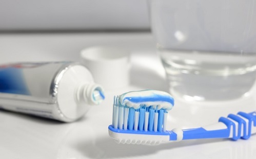 Veszélyes anyag lehet a fogkrémben és szájvízben?