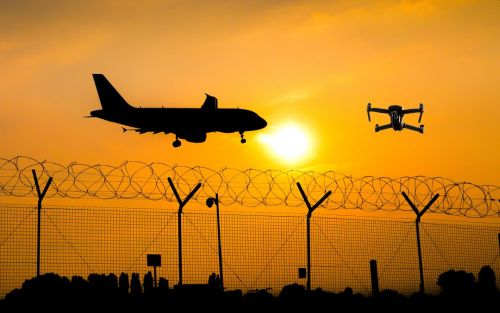 A repülőtereket óvhatja meg az illetéktelen drónoktól a mesterséges intelligencia