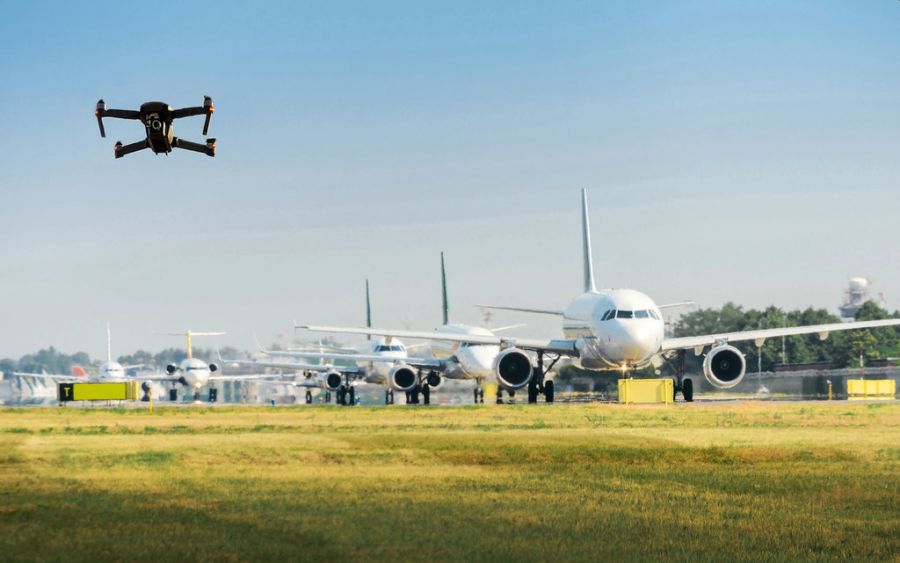 A repülés biztonságát veszélyeztető drónok ellen harcol a mesterséges intelligencia