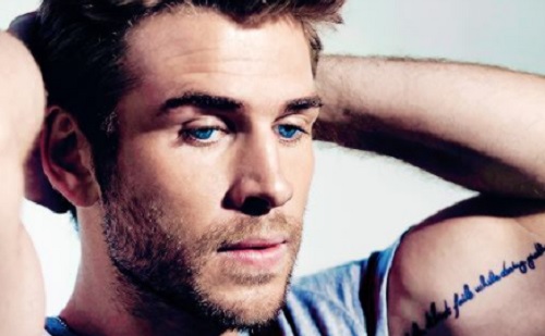 Liam Hemsworth vesekőtől szenvedett