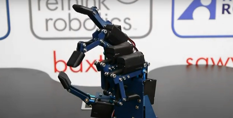 A kezdetek - A robotkéz fokozatosan fejlődik és lesz egyre ügyesebb