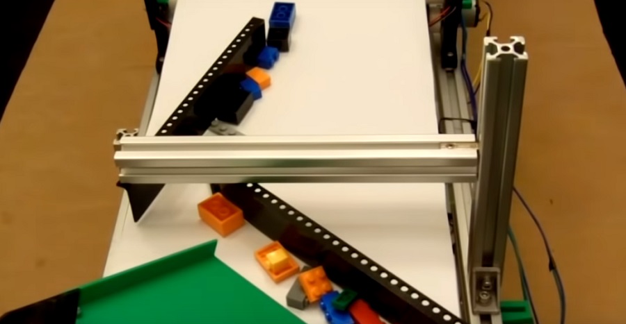 Így kerülnek válogatásra a LEGO-kockák a mesterséges intelligencia-gép segítségével