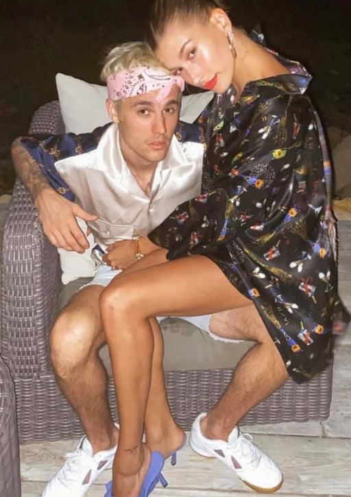 justinbieber_haileybieber_01