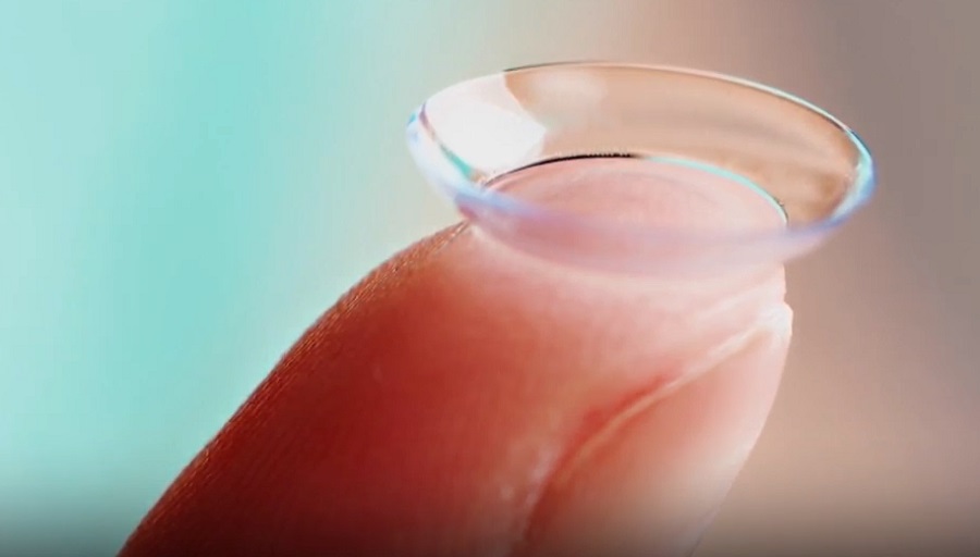 Kibővített valóságot használ az új okos kontaktlencse