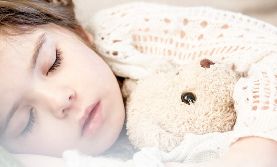 A megfelelő mennyiségű alvás nagyon fontos egy gyermek számára (is)