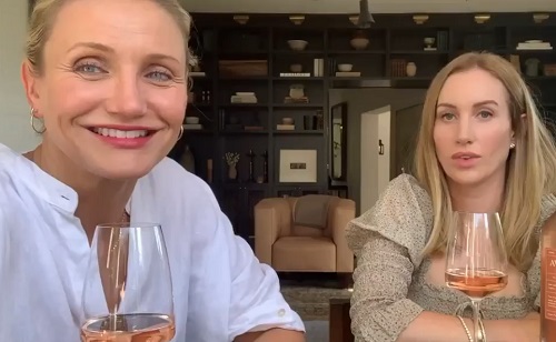 Cameron Diaz borban utazik