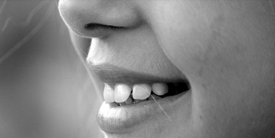 szájszárazság okozza a nyelv plakkja szájszagot okoz