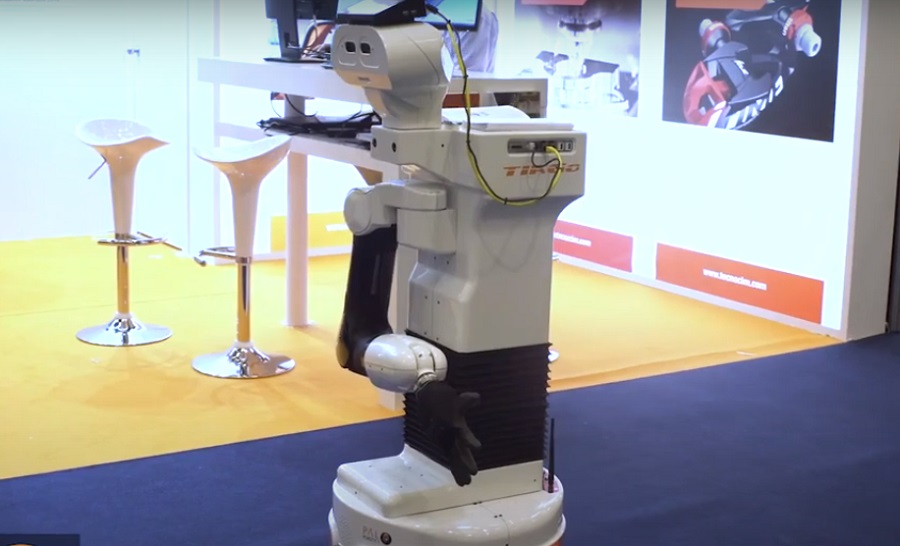 A PAL Robotics egy korábbi modellje kiállításon