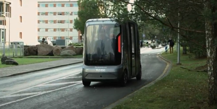 Mesterséges intelligencia - Bevetették az utcákon az Iseauto nevű önjáró buszt
