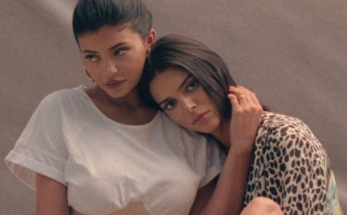 Kendall és Kylie Jenner egy hónapig nem beszélt