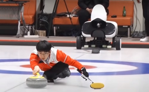 Megverte az emberekből álló csapatot a curling robot