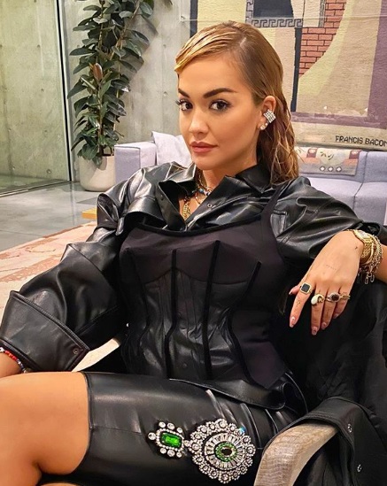 rita_ora_gyuru_1 rita_ora_gyuru_1