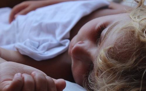 Hogyan javítsunk a gyermekek alvásán?