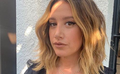 Ashley Tisdale első gyermekét várja